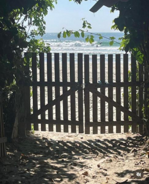 Recanto Manezinho Pé na Areia Casa #5 Praia Matadeiro